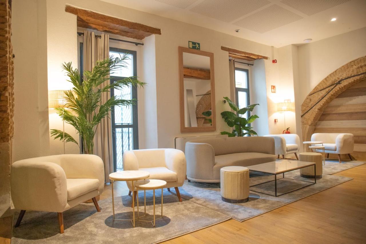 Nqn Aparts & Suites Sevilla Luaran gambar
