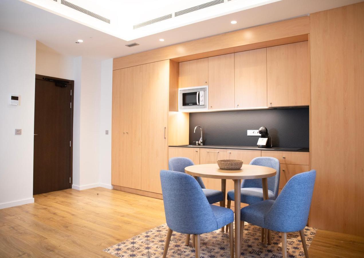 Nqn Aparts & Suites Sevilla Luaran gambar