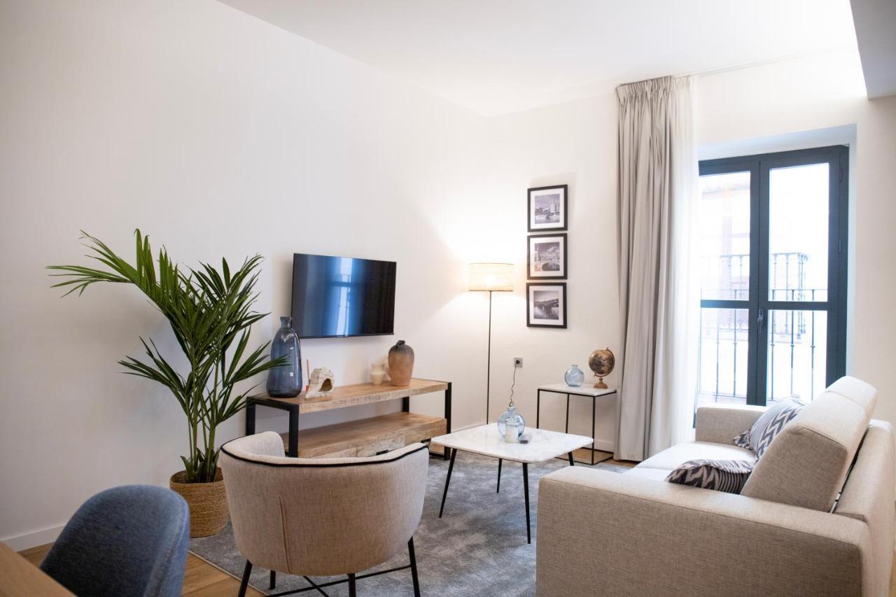 Nqn Aparts & Suites Sevilla Luaran gambar